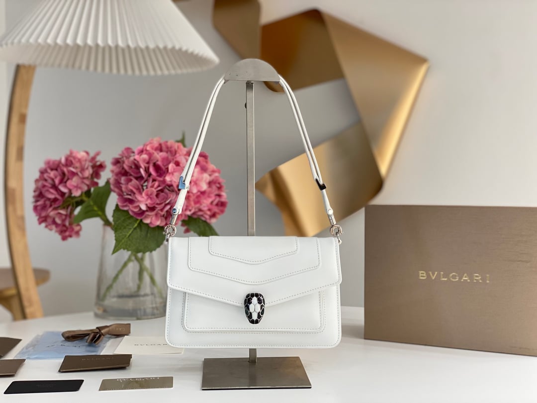 Yupoo Bulgari Serpent-Clasp East-West Leather Bag👜 image 1
