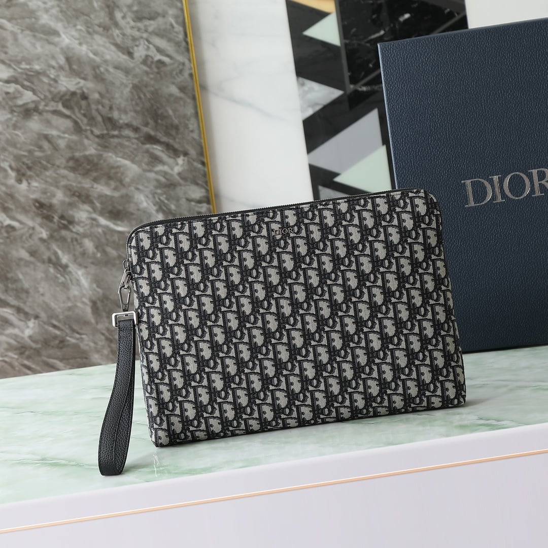 Yupoo Dior Oblique Zip Clutch in Black and Beige image 1