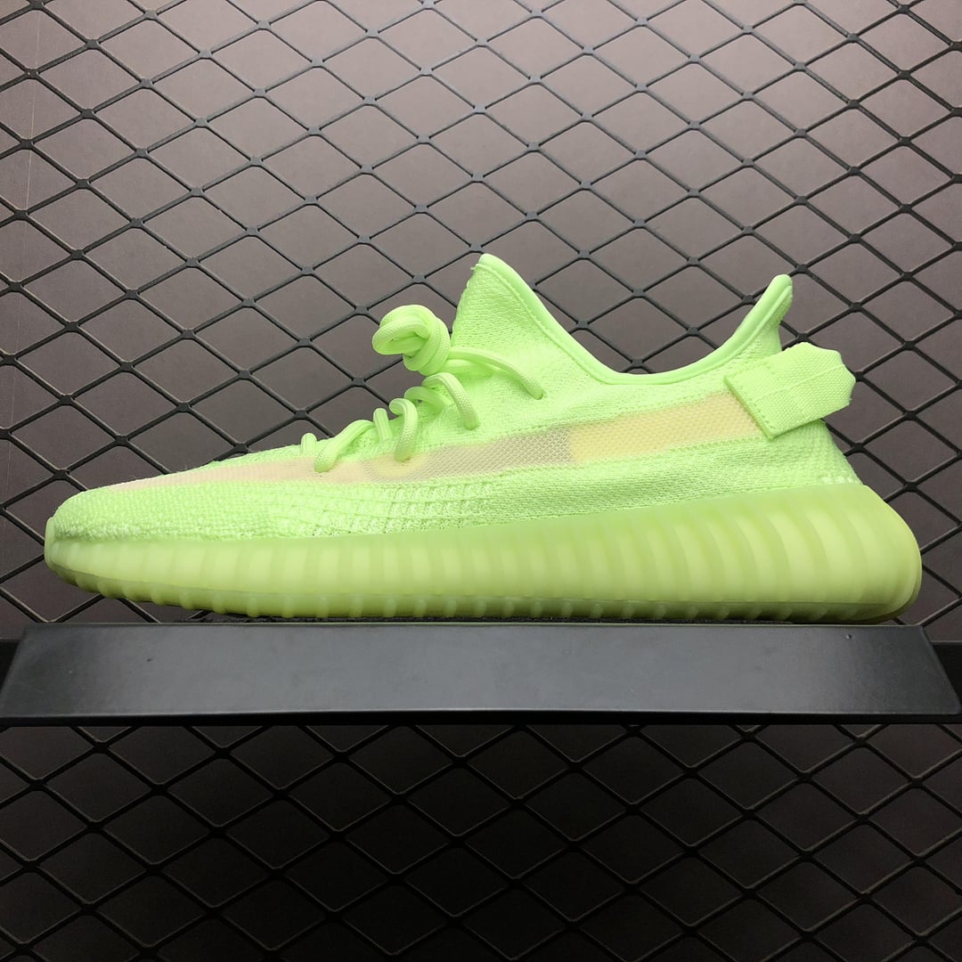 Yupoo Shoes: Premium Yeezy Yupoo Sneakers image 1