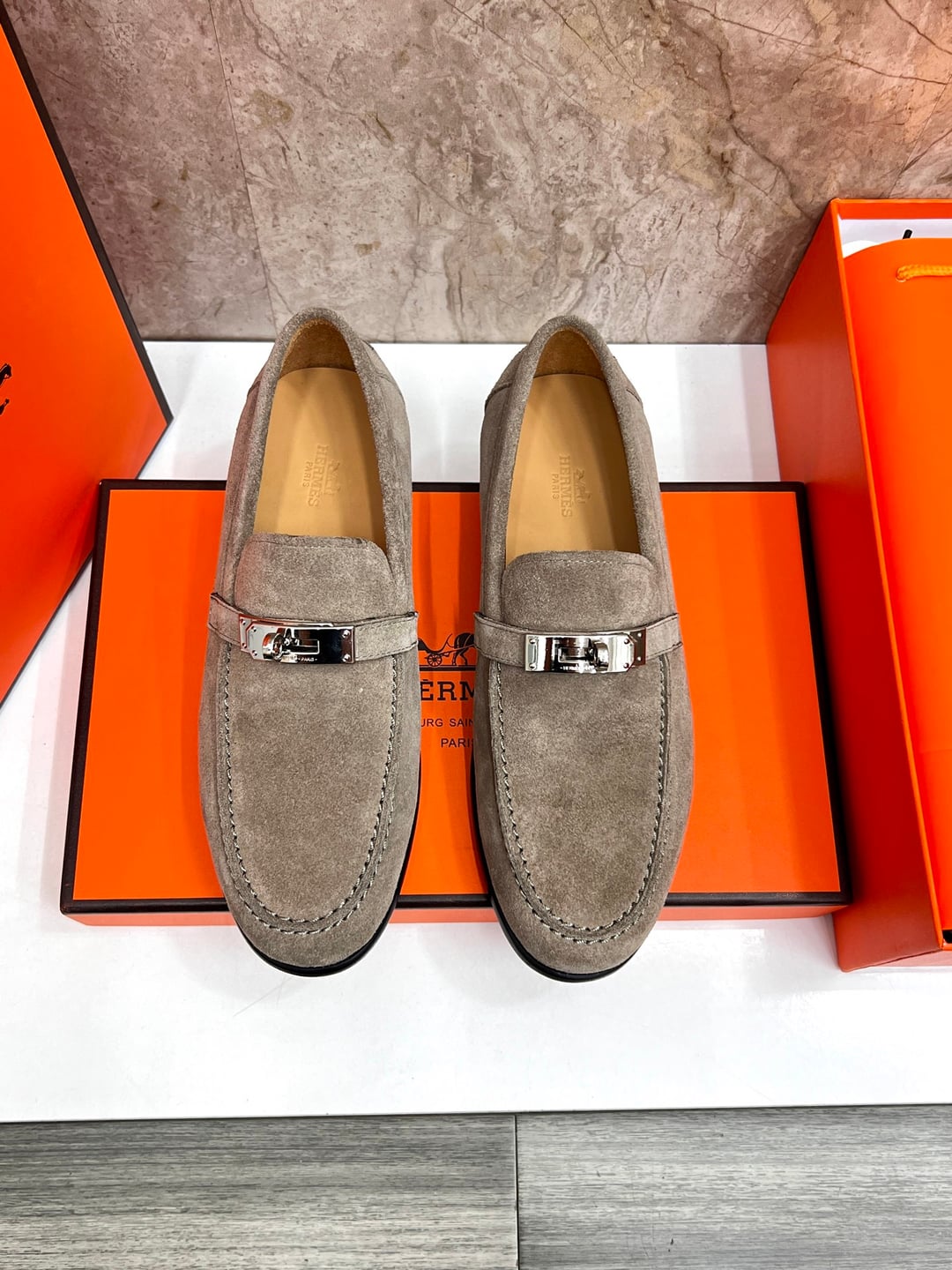 Yupoo Shoes: Hermès-Inspired Giovanni Loafers - Luxury Men's Slip-On image 1