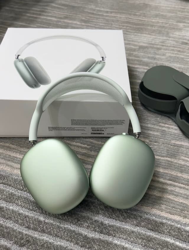 Airpods Max Bluetooth Headphones with ANC Yupoo Replica | Rep Electronics image 5