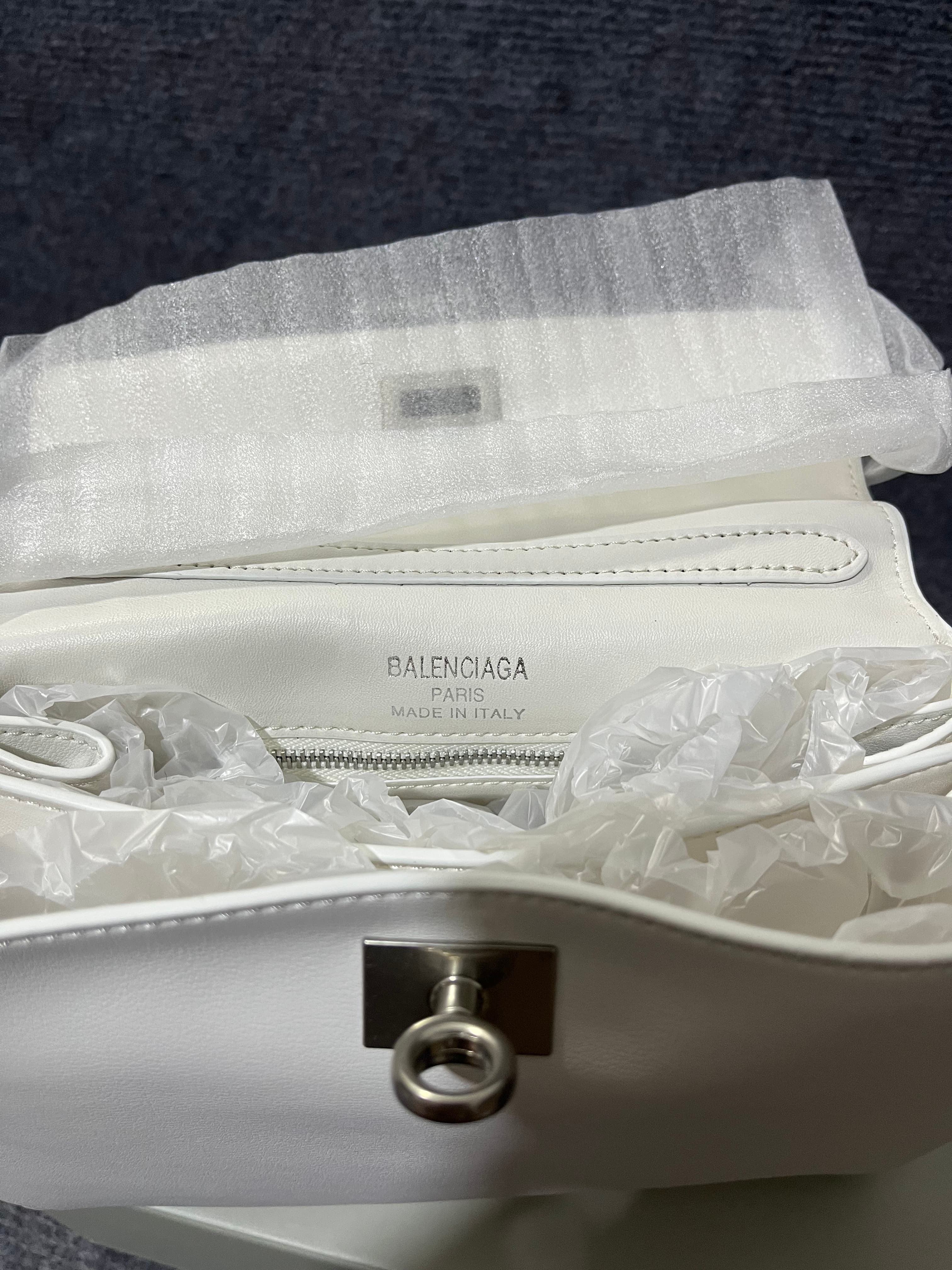 Balenciaga Rep White Lambskin Handbag, Fashion Women's Top Handle Crossbody Bag from YupooPA image 6