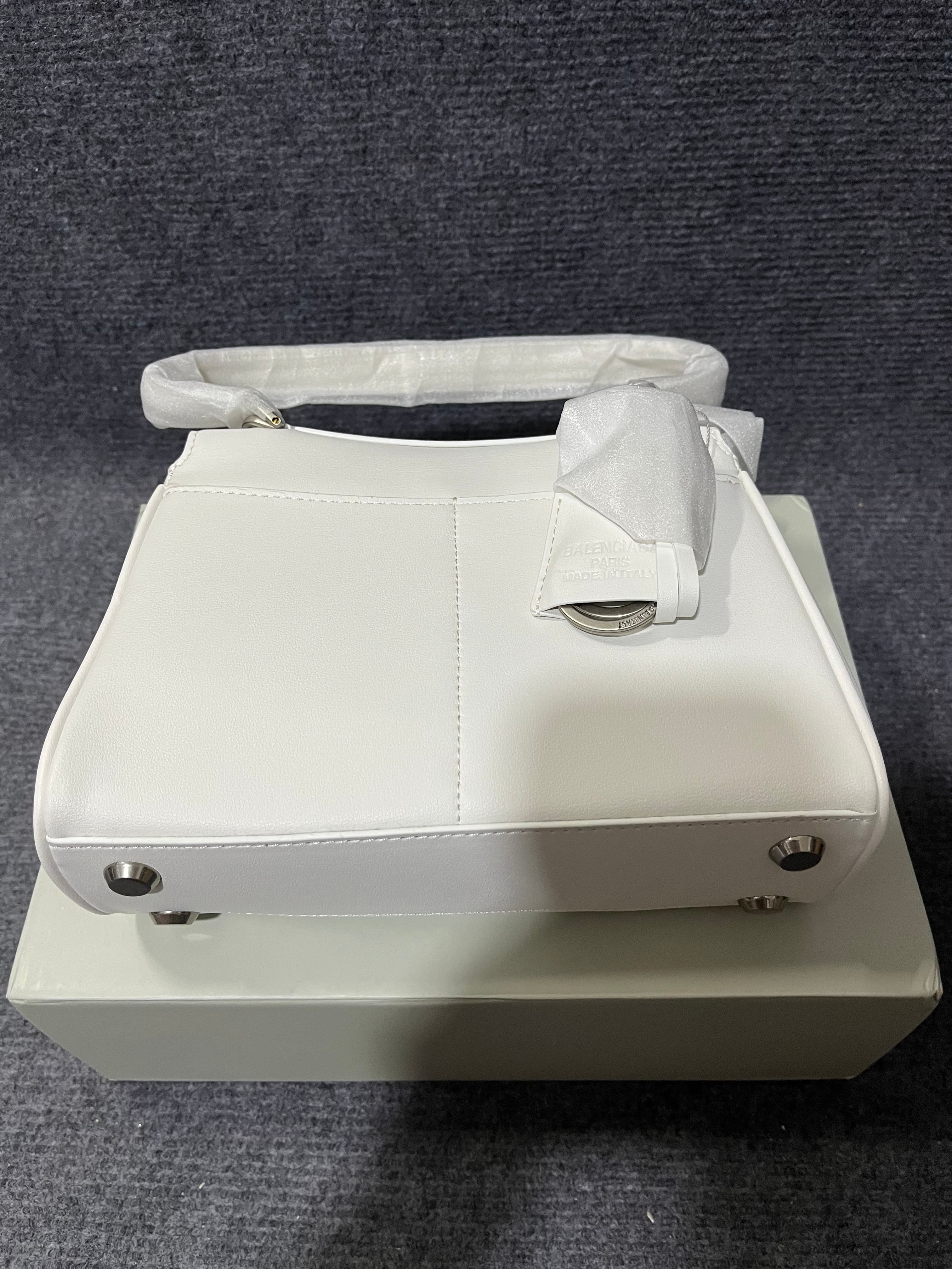 Balenciaga Rep White Lambskin Handbag, Fashion Women's Top Handle Crossbody Bag from YupooPA image 7