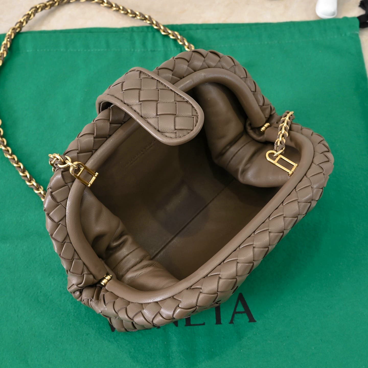 Bottega Veneta Lauren 1980 Small Clutch 4038 27cm Yupoo Album image 5
