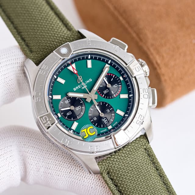Breitling Avenger Rep | 44mm Dive Watch | Yupoo image 3