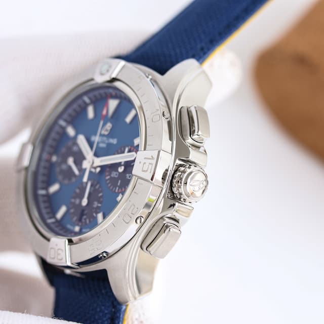 Breitling Avenger Rep | 44mm Dive Watch | Yupoo image 8