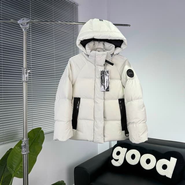 Canada Goose Black Label Short Down Jacket Unisex XS–XXL Multiple Colors Yupoo Album | Rep Clothing image 1