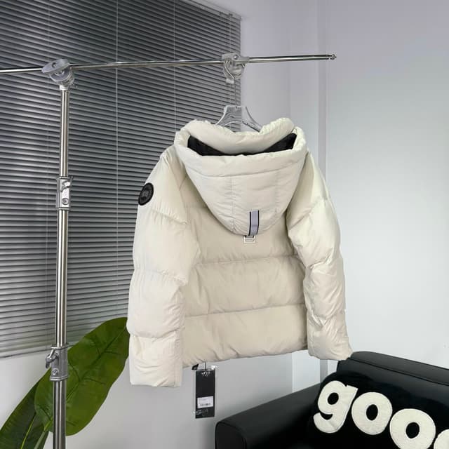 Canada Goose Black Label Short Down Jacket Unisex XS–XXL Multiple Colors Yupoo Album | Rep Clothing image 8