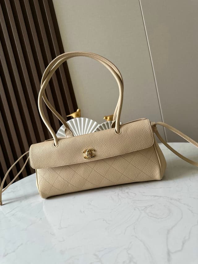 Chanel 26S Bowling Bag Rep Bag Yupoo 31cm Beige Grained Calfskin image 1