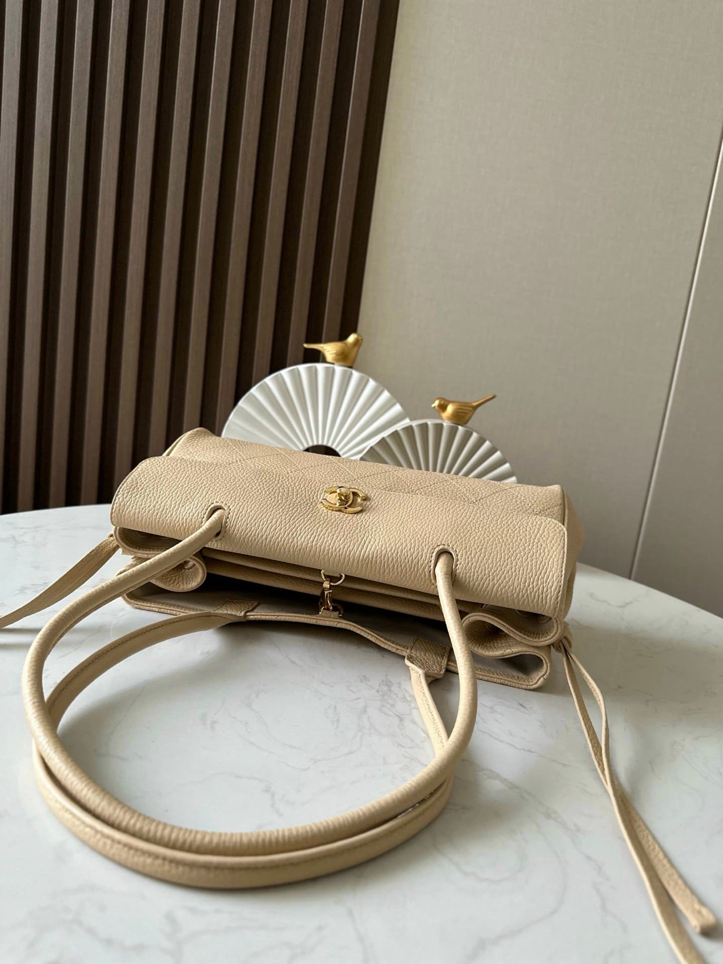 Chanel 26S Bowling Bag Rep Bag Yupoo 31cm Beige Grained Calfskin image 3