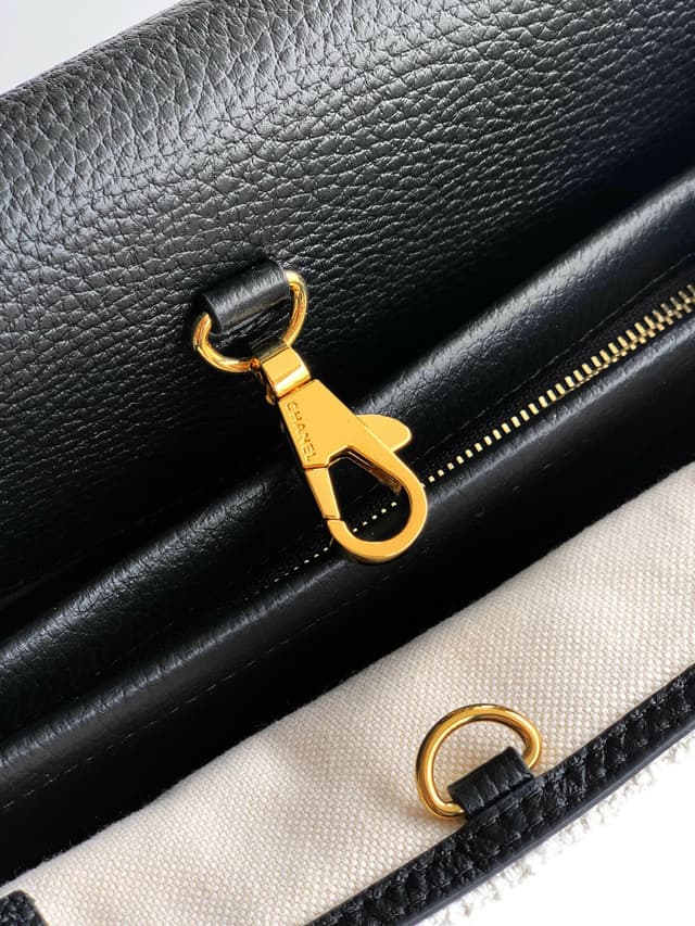 Chanel 26S Patchwork Tote Rep Bag 31cm Black Grained Leather Shearling | Yupoo image 3