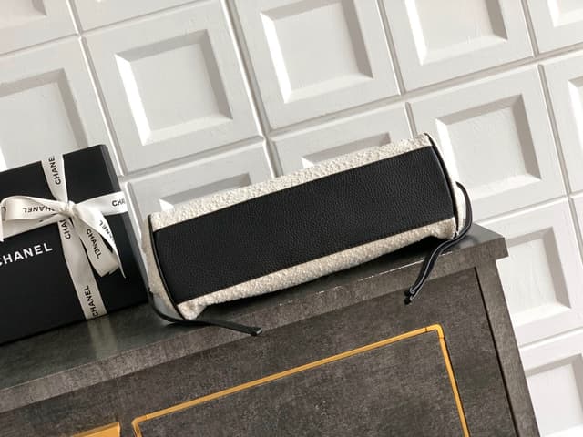 Chanel 26S Patchwork Tote Rep Bag 31cm Black Grained Leather Shearling | Yupoo image 6
