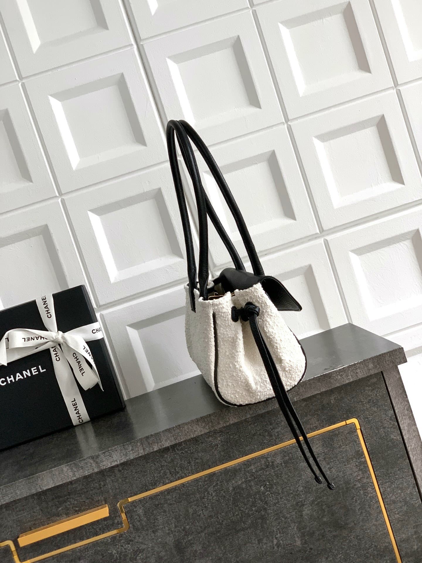 Chanel 26S Patchwork Tote Rep Bag 31cm Black Grained Leather Shearling image 8