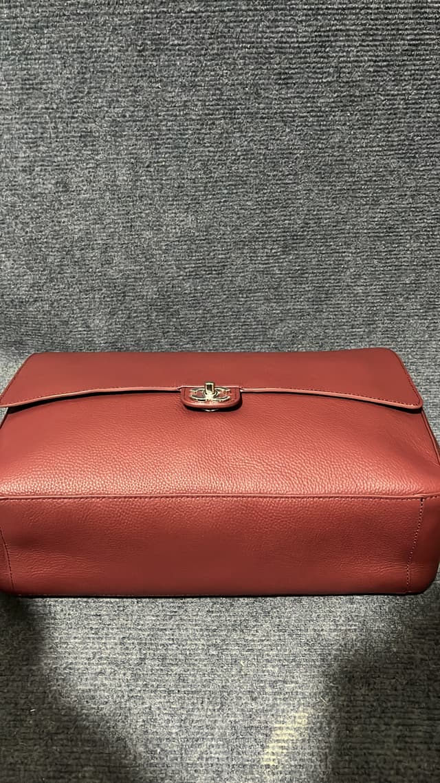 Chanel Rep 39cm Soft Cowhide Flap Shoulder Crossbody Bag from productalbum | Yupoo image 3