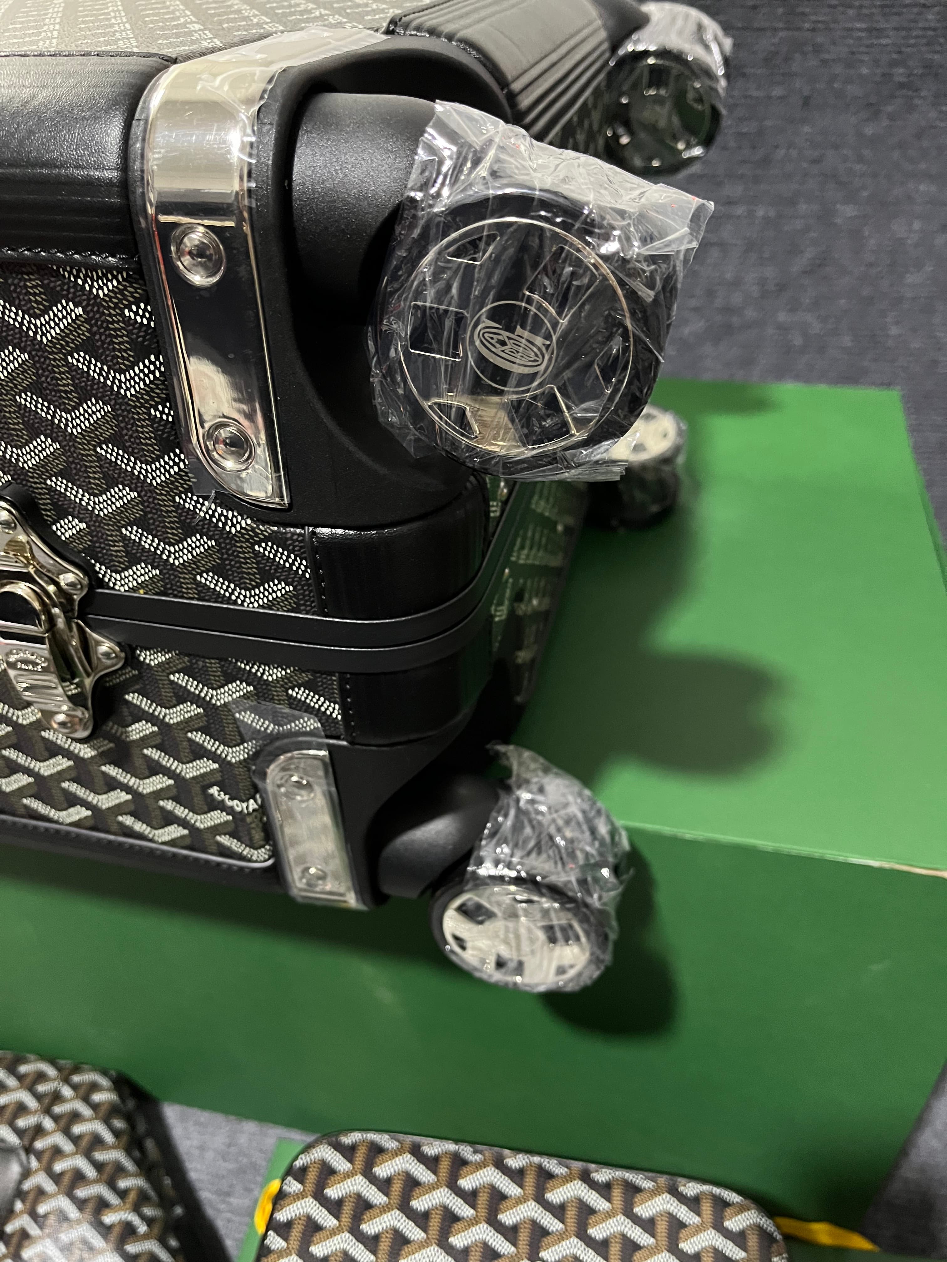 Goyard Classic Chevron Print Luggage Set, Rolling Suitcase, Duffel Bag & Cosmetic Case Full Travel Kit image 3
