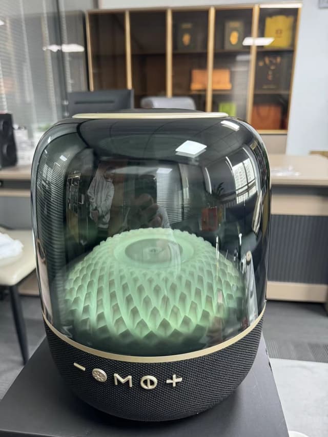 Harman Kardon 4th Gen Crystal Speaker Yupoo Replica | Rep Electronics image 3