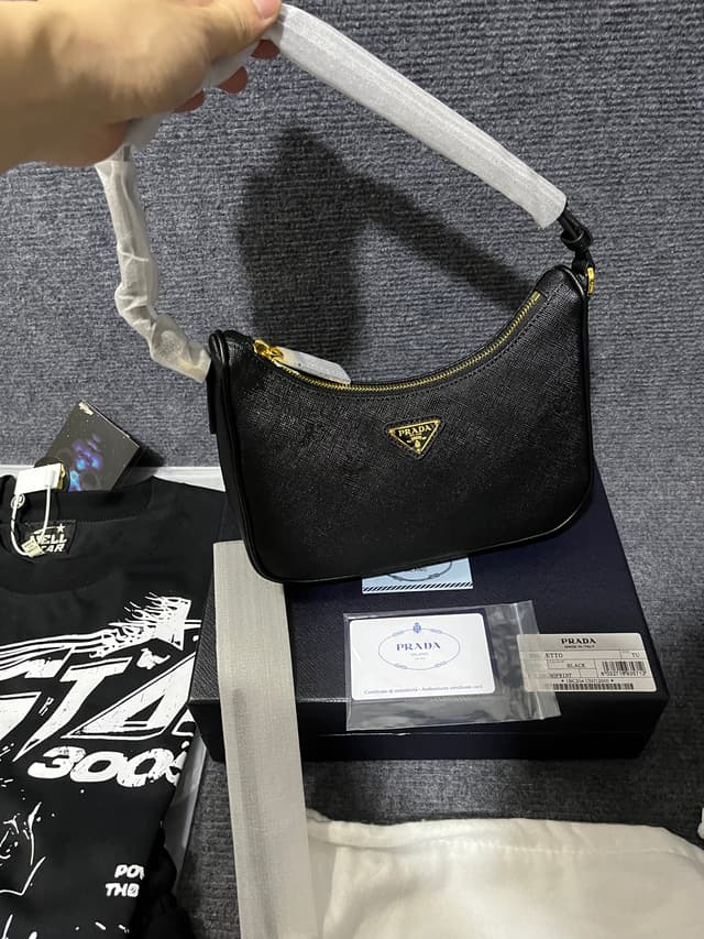 Hellstar Rep Graphic T-shirt Palm Angels Shorts Matching Set, Prada Rep Saffiano Leather Shoulder Bag | Yupoo image 2
