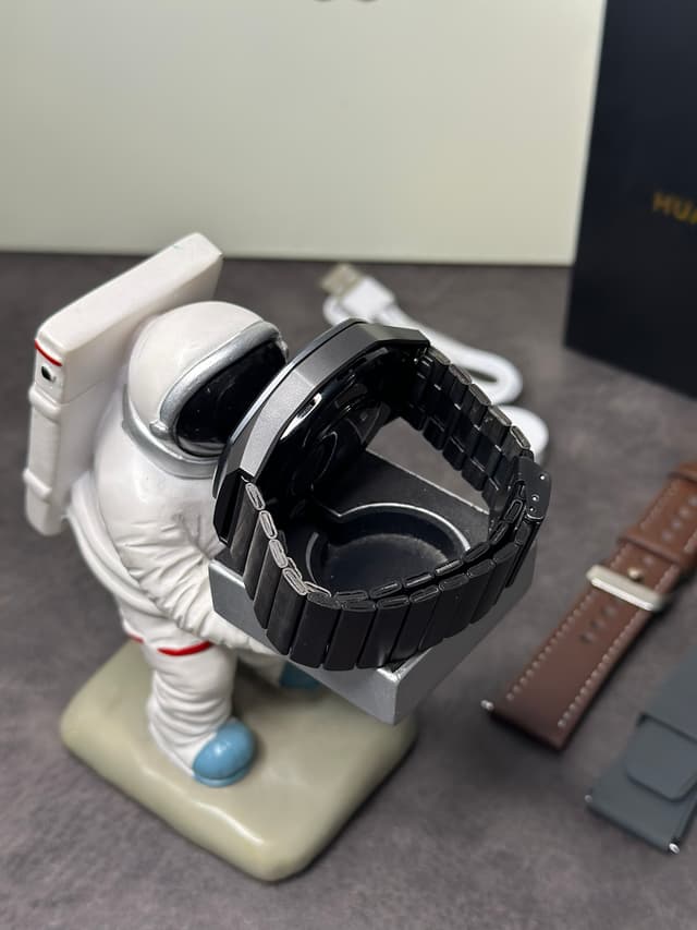 Huawei GT5 Pro Titanium 46mm Watch | Yupoo Rep Electronics image 4