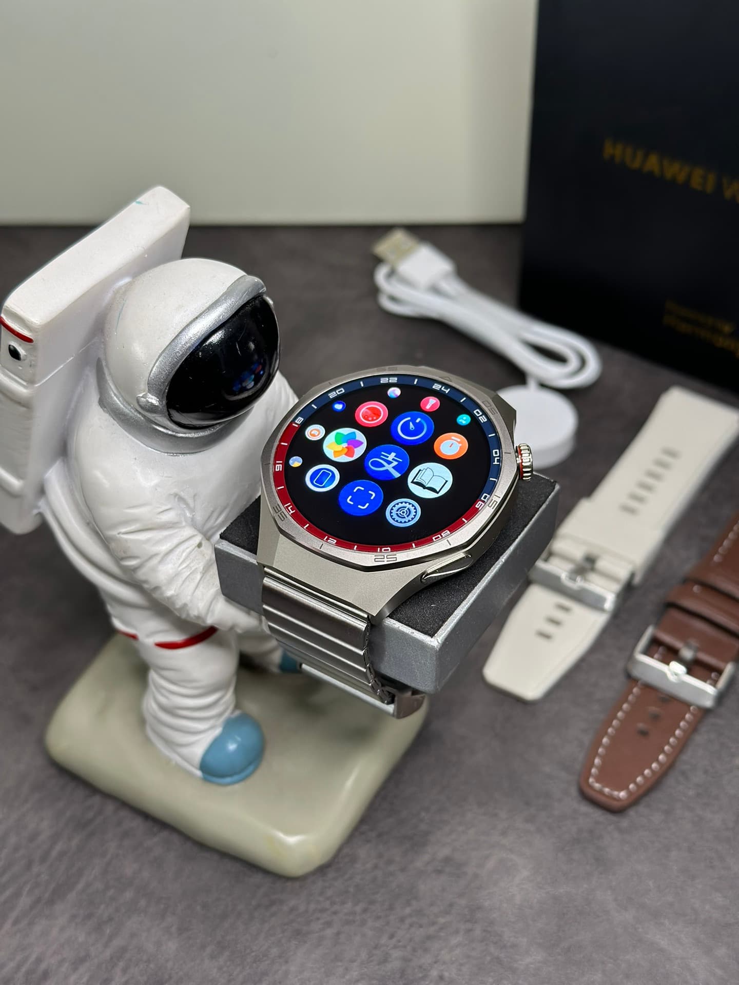 Huawei GT5 Pro Titanium 46mm Watch image 7