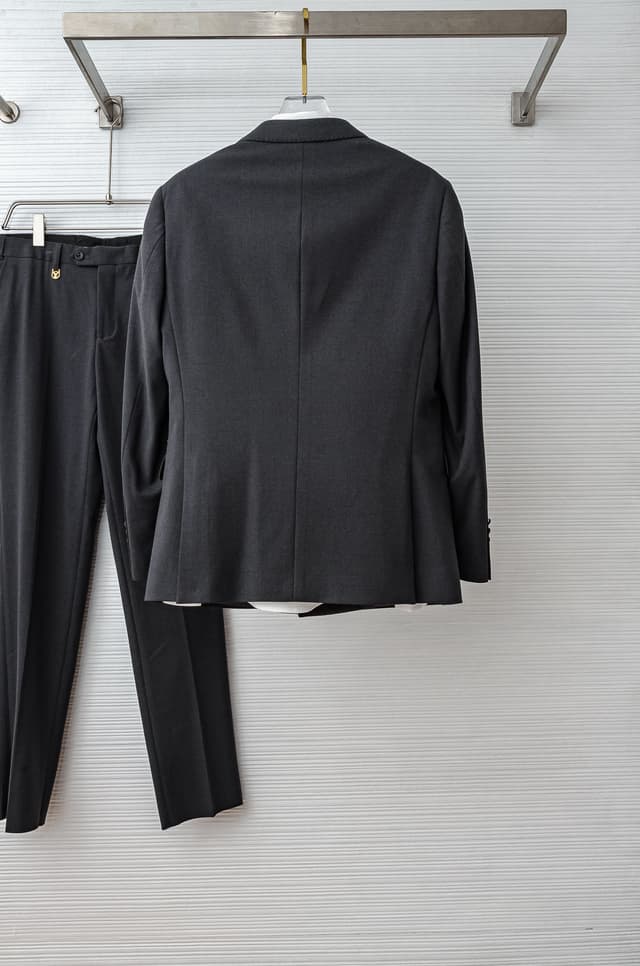 LV 2025FW Rep Suit Set - Sold as a Whole clothing | Yupoo image 2