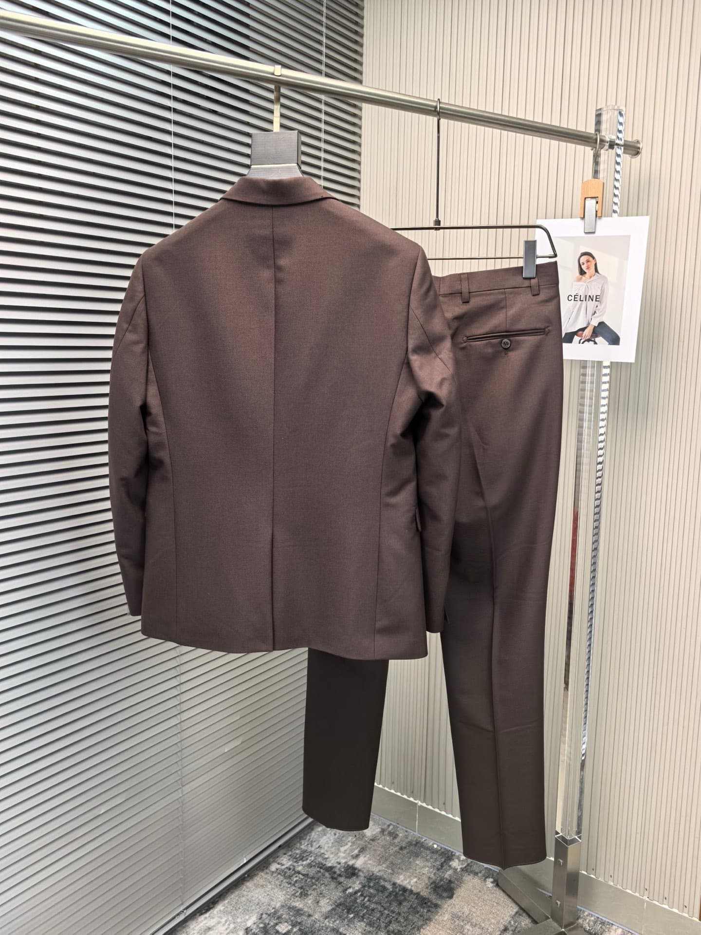 LV 2025 Wedding Business Casual Suit Set rep clothing image 3