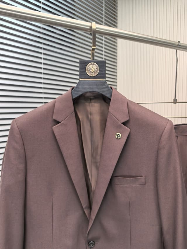 LV 2025 Wedding Business Casual Suit Set rep clothing | Yupoo image 4
