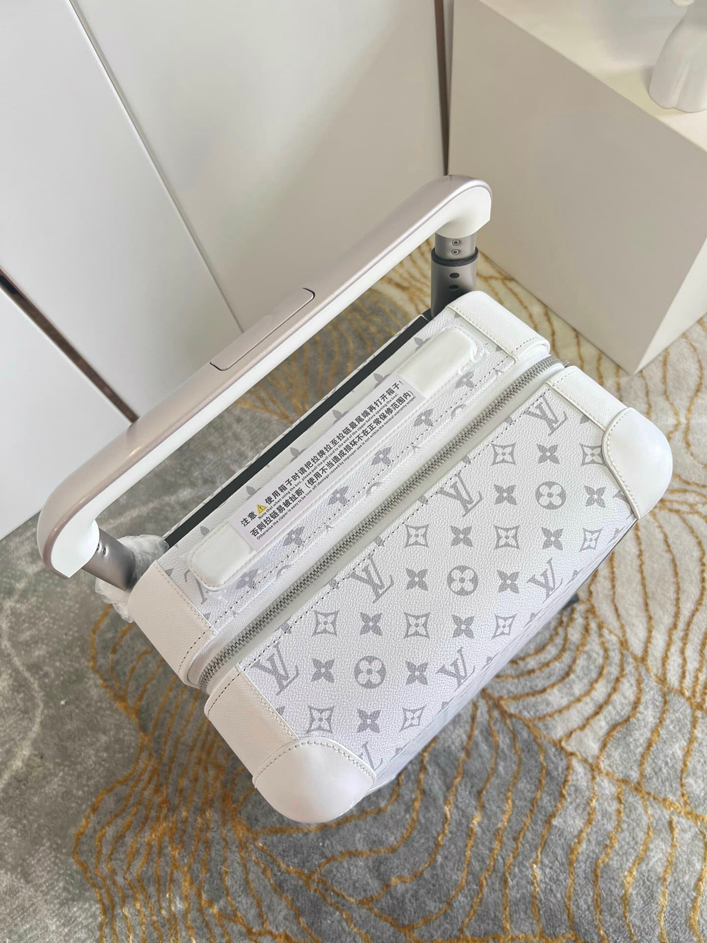 Louis Vuitton Horizon Rolling Luggage – Monogram | rep suitcase | Yupoo