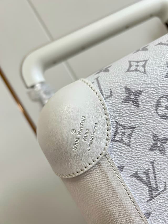 Louis Vuitton Horizon Rolling Luggage – Monogram | rep suitcase | Yupoo image 4