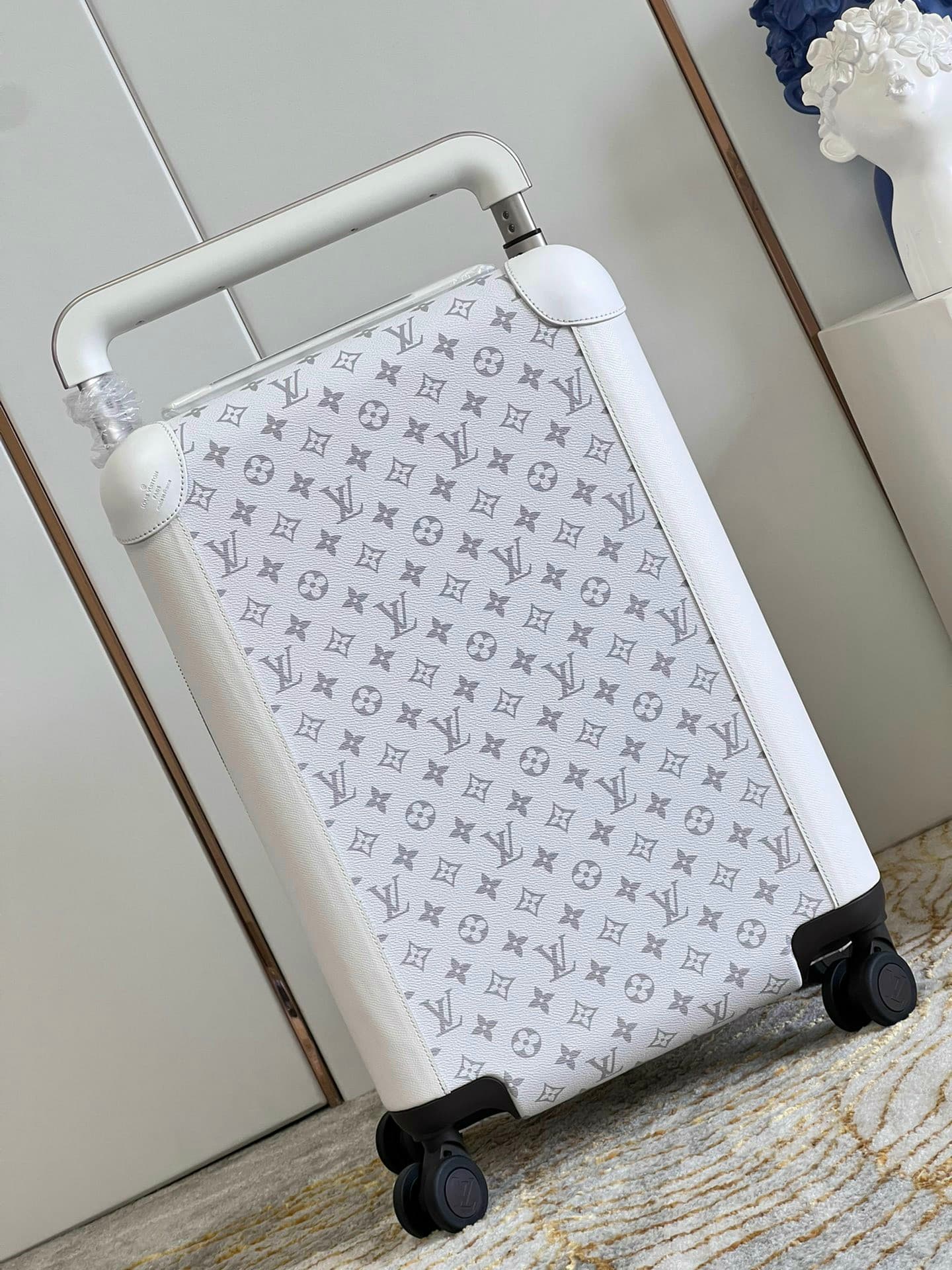 Louis Vuitton Horizon Rolling Luggage – Monogram | rep suitcase image 5