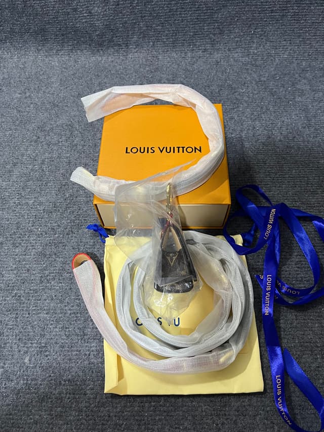 Louis Vuitton Mirror quality Genuine Leather Dog Leash, Pet Walking Strap With Cute Dog Pendant | Yupoo Rep Belts image 9