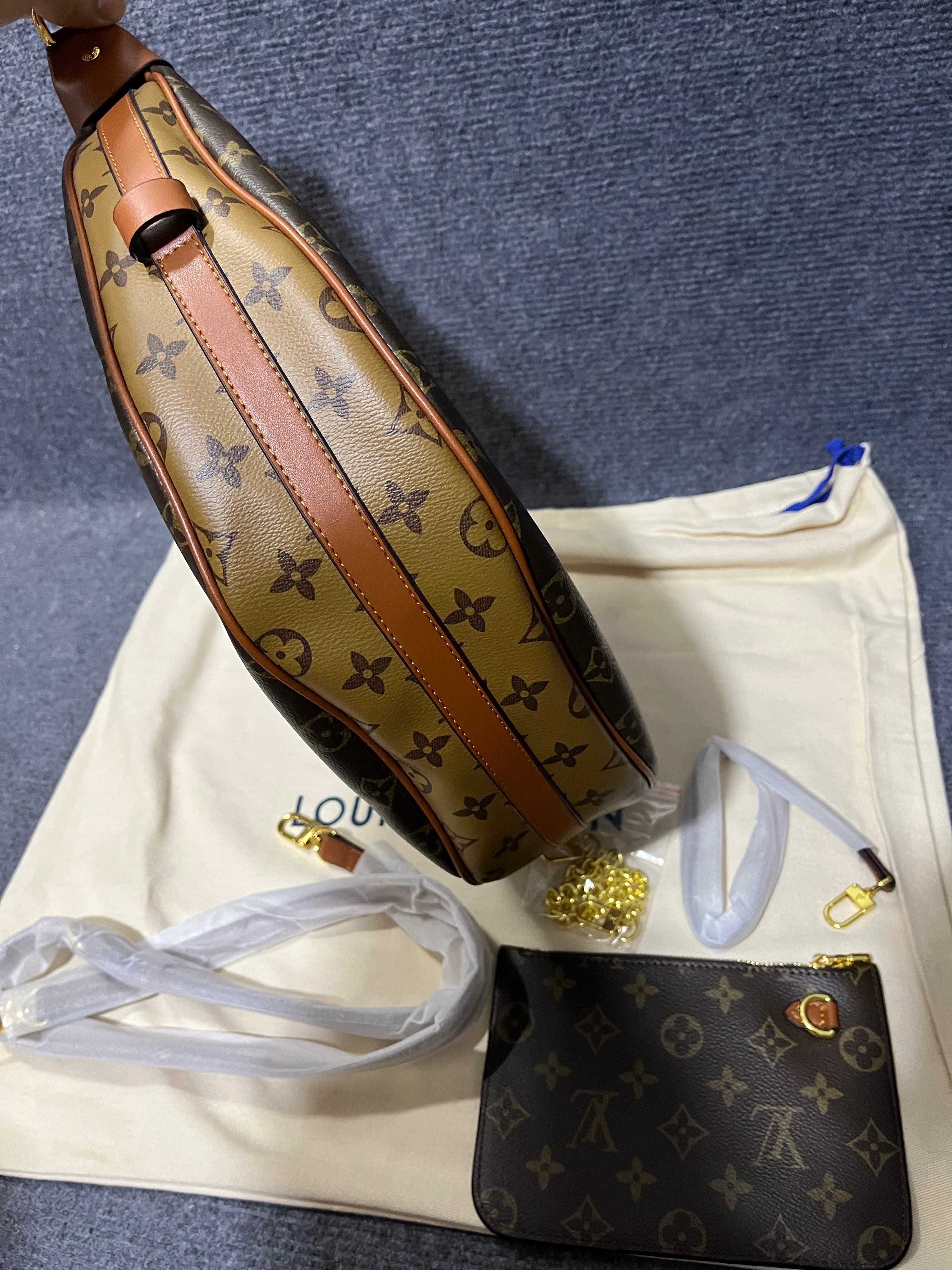 Louis Vuitton Rep Classic Monogram Shoulder Bag, Women's Top Layer Cowhide Hobo Bag from YupooPA image 3