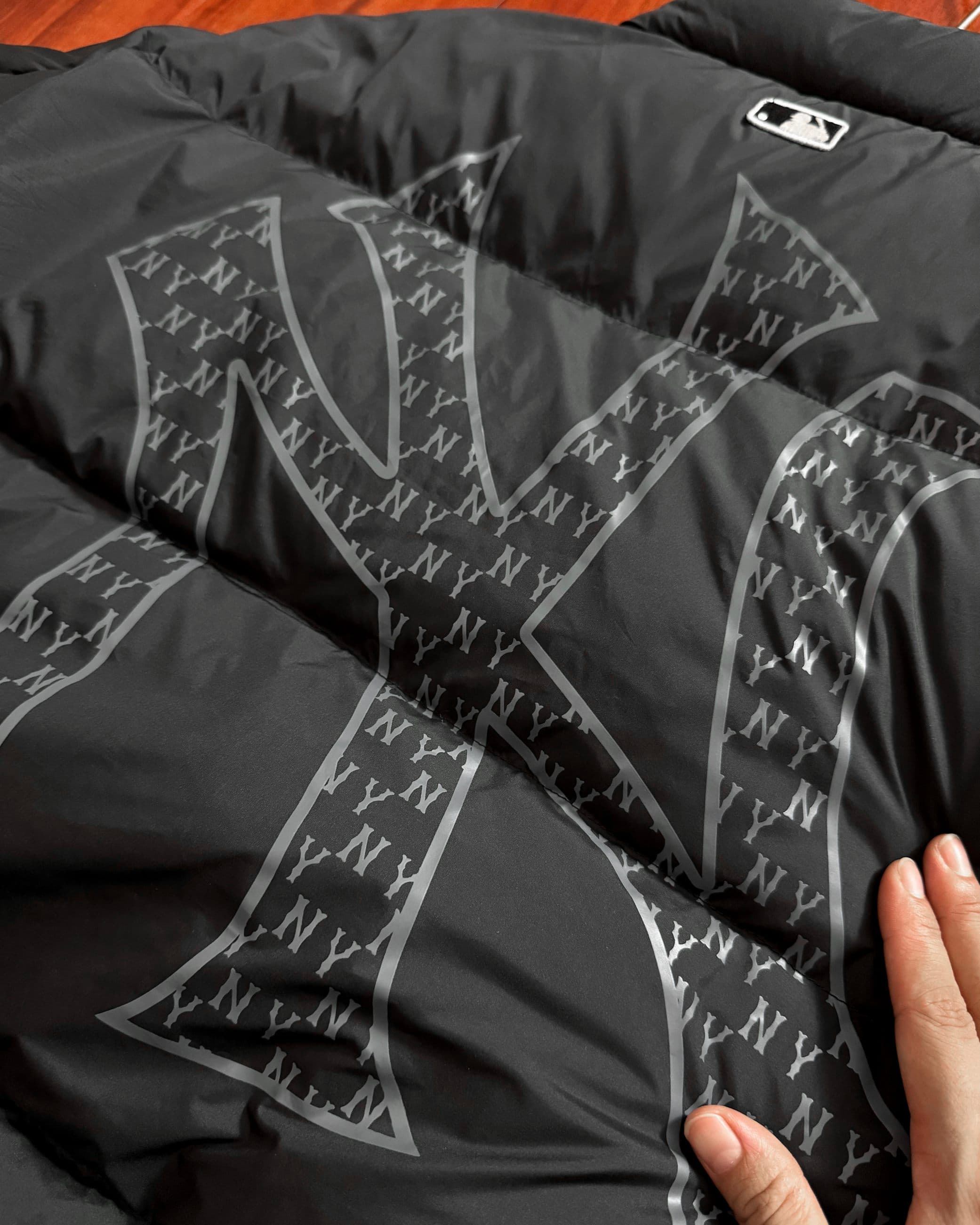 MLB Yankees Reps Jacket | Short Puffer with NFC image 9