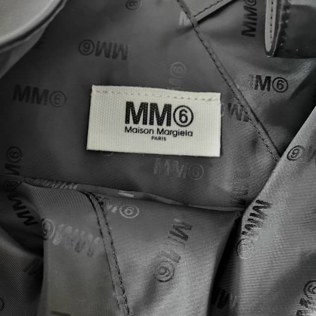 Margiela Classic Triangle Tote Bag – Minimal Design, Large Capacity | Yupoo Rep Bags image 4