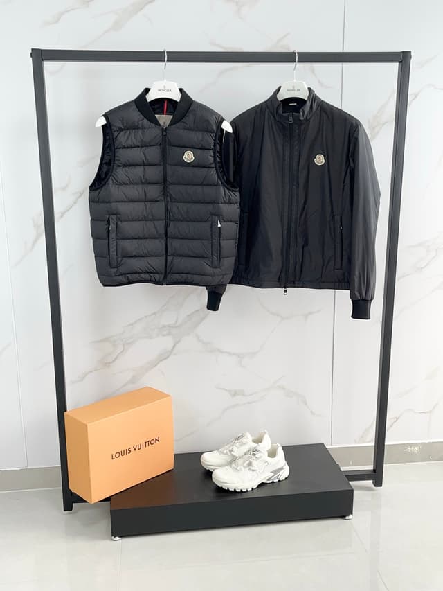 Moncler 2025 Men's Designer Down Jacket - Structured Tailoring | Yupoo Rep Clothing image 6