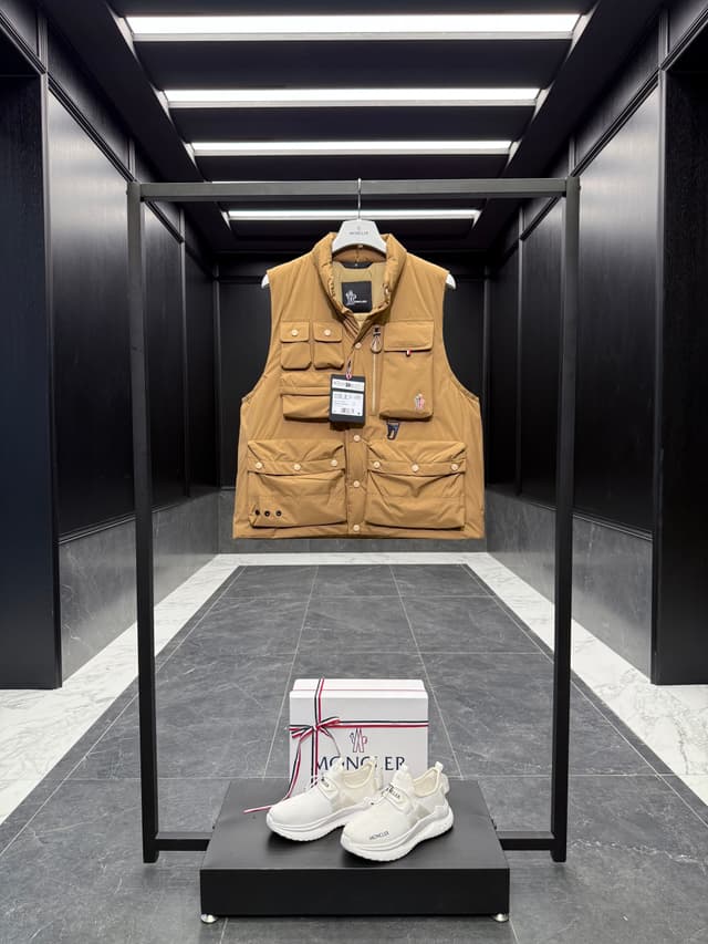Moncler Grenoble Rep Vest | Lightweight Down Outdoor Wear | Yupoo image 2