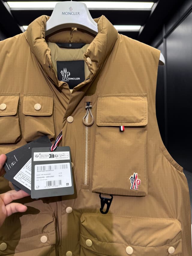 Moncler Grenoble Rep Vest | Lightweight Down Outdoor Wear | Yupoo image 3