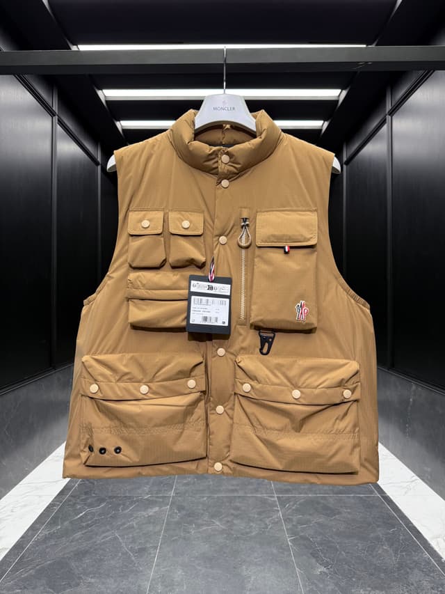 Moncler Grenoble Rep Vest | Lightweight Down Outdoor Wear | Yupoo image 4