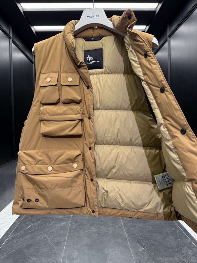 Moncler Grenoble Rep Vest | Lightweight Down Outdoor Wear | Yupoo image 7