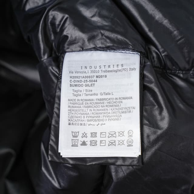 Moncler Rep Jacket | Black Chest Logo Design | Yupoo image 9