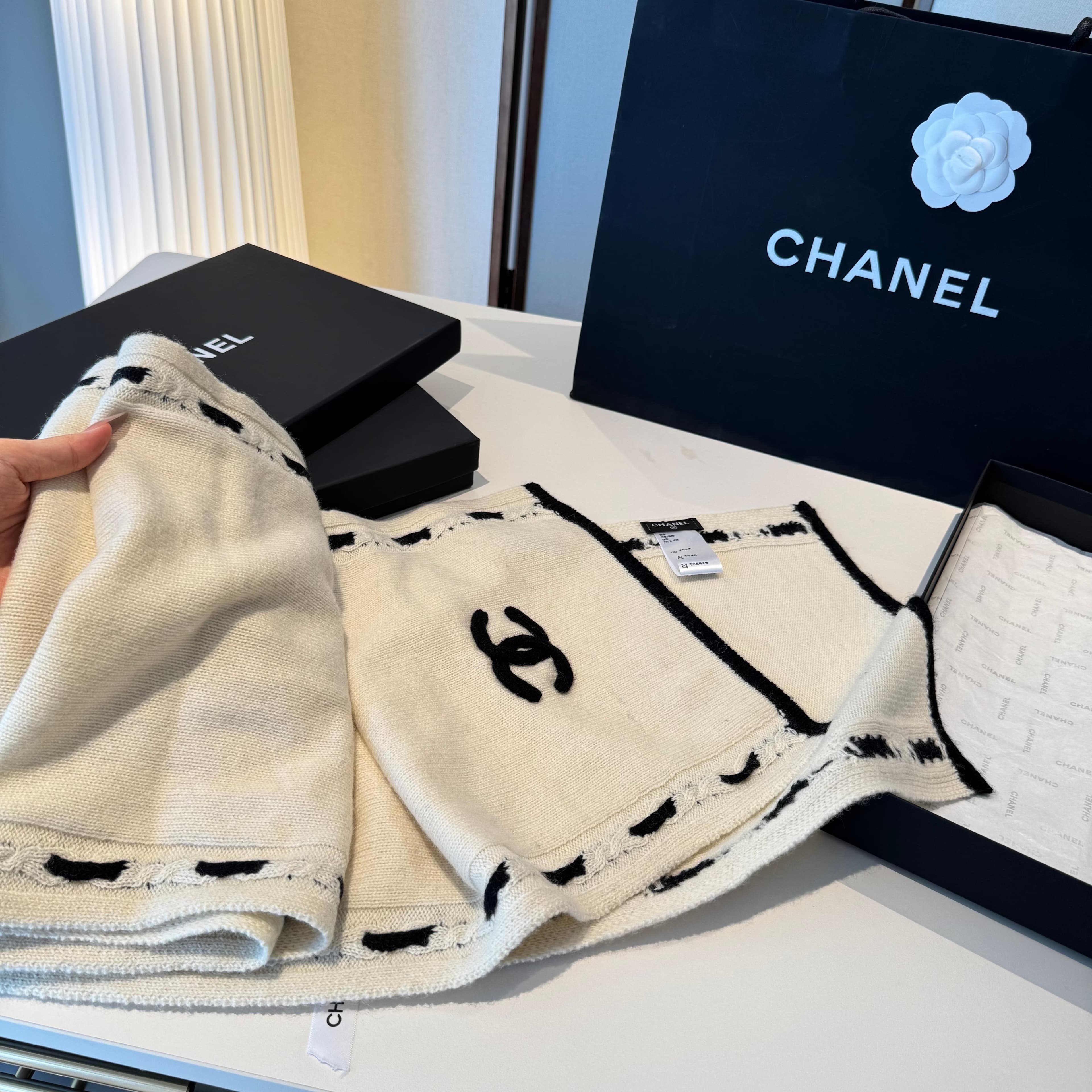 New 2026 Rep Chanel Cashmere Scarf - Top-Tier Fabric, Handmade image 6