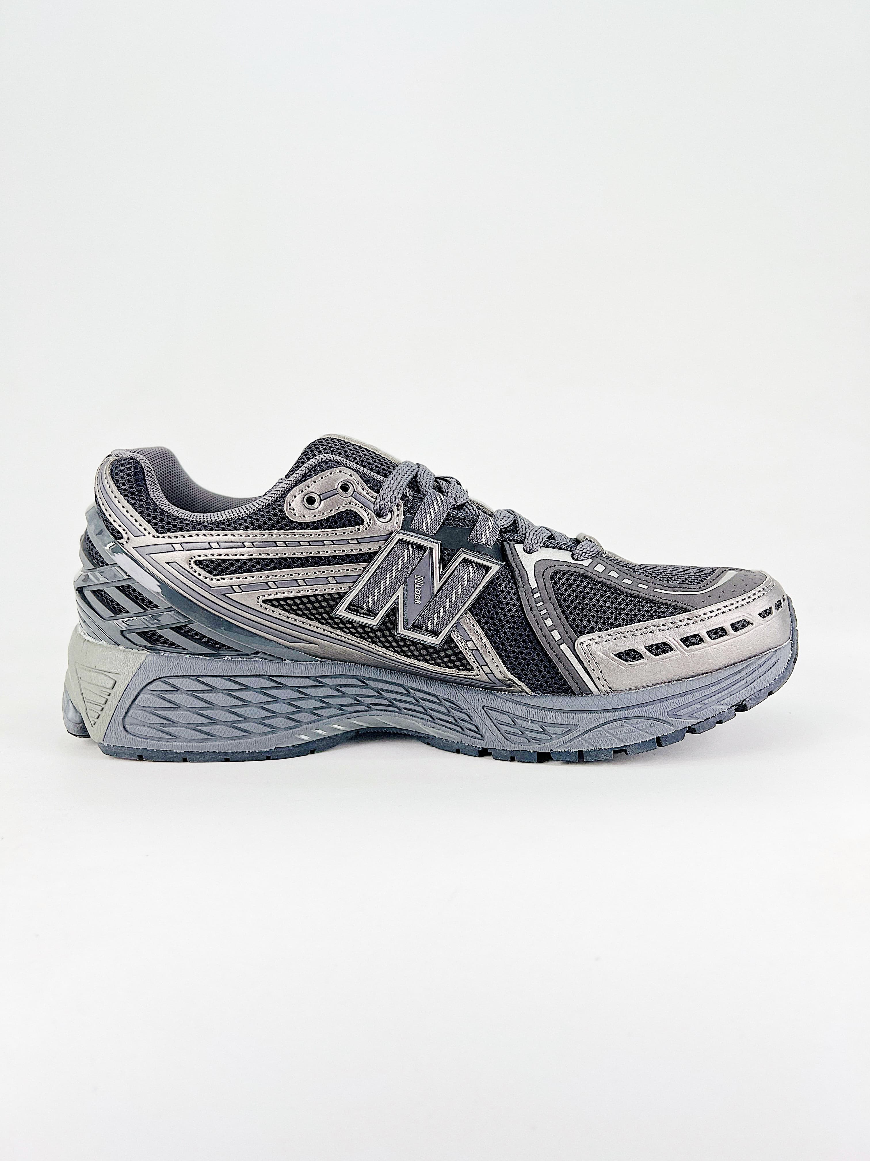 New Balance 1906R | Y2K Retro Sneakers image 8