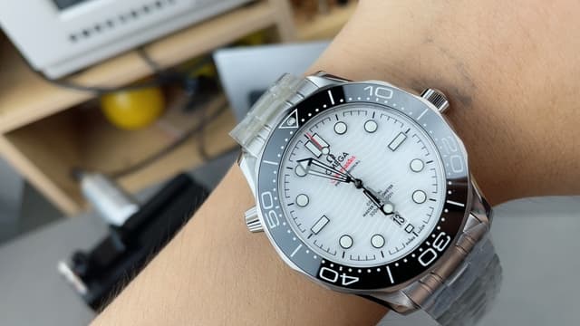 Omega Seamaster 300 Panda White - Authentic Top-Quality Yupoo Watch | Rep Watches image 8