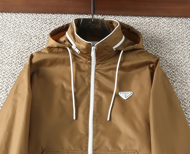 Prada 2025 Fall/Winter New Collection Hooded Casual Yupoo Jacket Prada | Rep Clothing image 3
