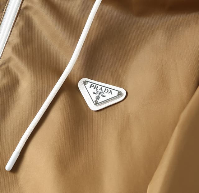 Prada 2025 Fall/Winter New Collection Hooded Casual Yupoo Jacket Prada | Rep Clothing image 4