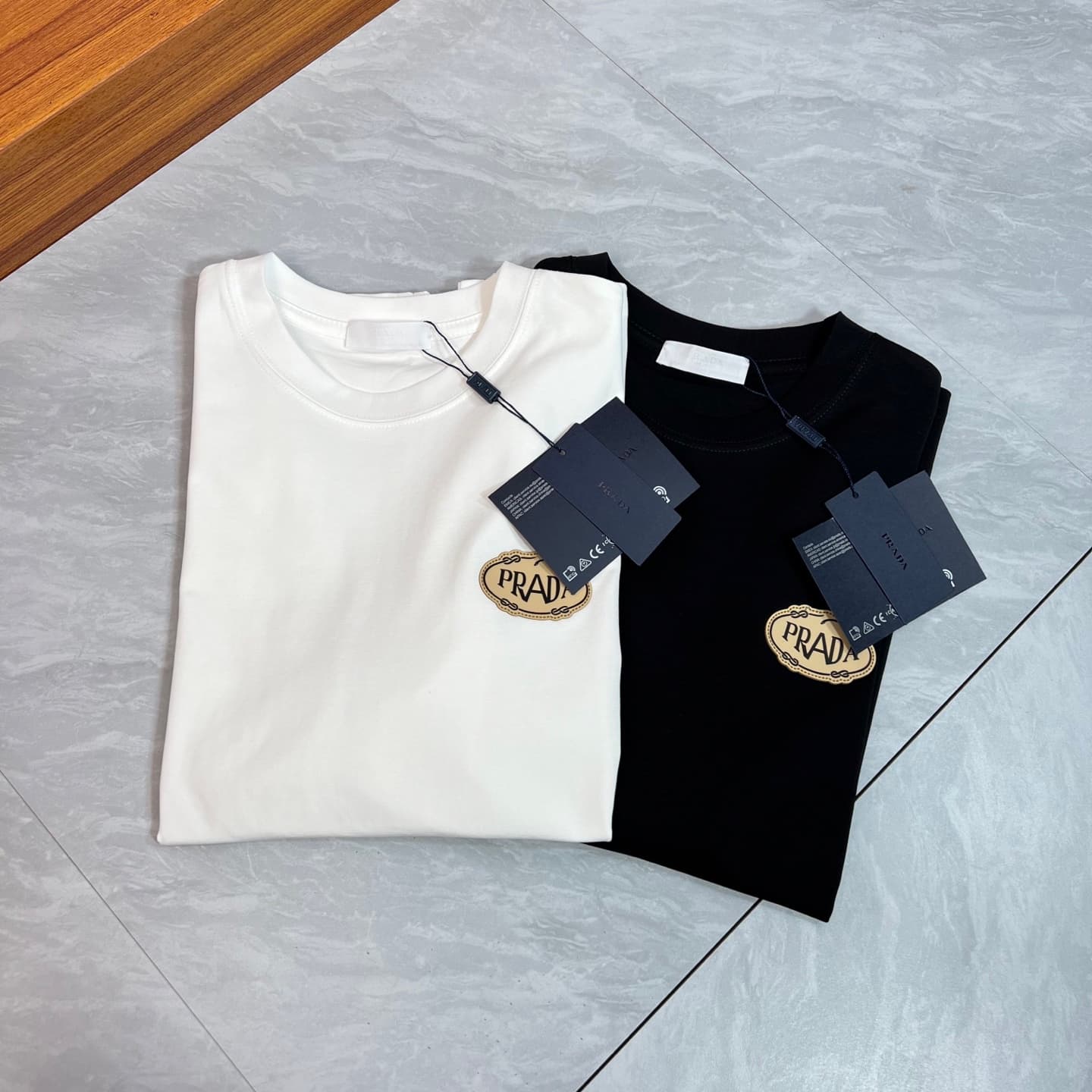 Prada Spring/Summer Cotton Short-sleeve Yupoo Prada T-shirt White/Black | Rep Clothing