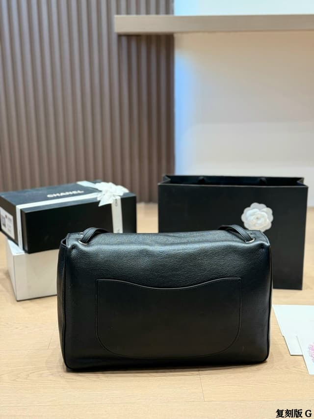 Rep Bag Chanel 26S Maxi Flap Bag – Black Silver | Yupoo image 7