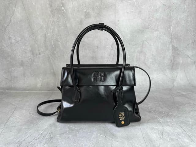 Rep Bag Miu Miu Solitaire Calfskin Handbag | Yupoo image 1