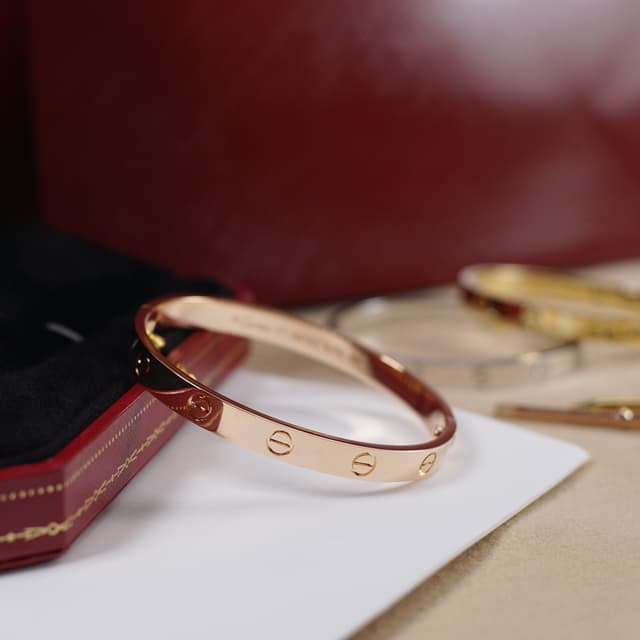 Rep Cartier | Love Wide Bangle - Single-Screw Design | Yupoo image 6
