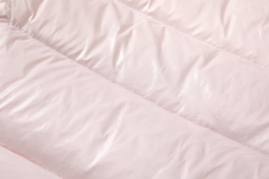 Rep Clothes: Moncler Women's Hooded Short Pink Down Jacket - Shiny Nylon image 7