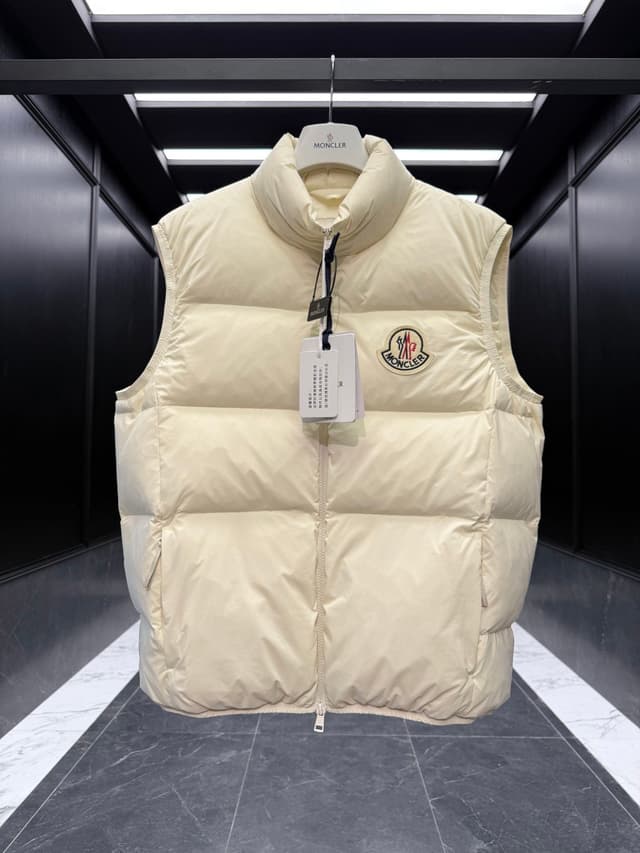 Rep Clothing:Moncler Almaz Unisex Down Vest - Duck Down, Matte Logo | Yupoo image 4